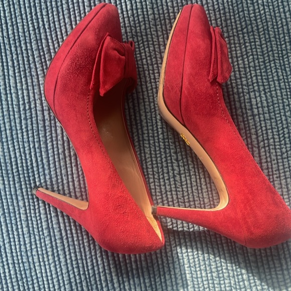 Prada pumps red suede classic heels with small platform - Picture 3 of 4